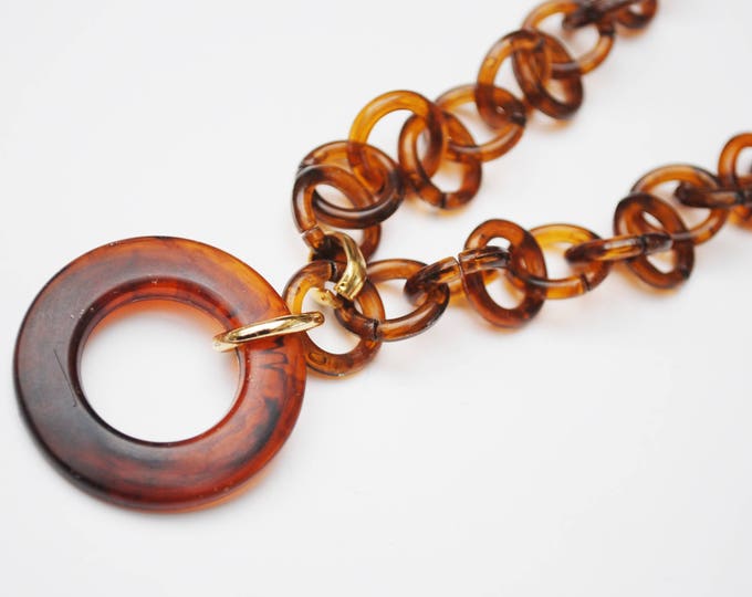 Tortoise shell lucite Link Necklace - plastic brown chain - Circle pendant - gold metal