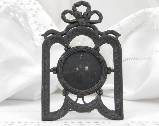 Small Antique French Cast Metal 1880s Portrait Photograph Frame with Ribbons, Standing Napoleon 3 Picture Frame Made in Paris, Photo Frame Small Antique French Cast Metal 1880s Portrait Photograph Frame with Ribbons, Standing Napoleon 3 Picture Frame Made in Paris, Photo Frame