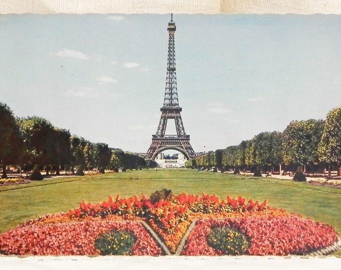 Vintage French Colored 1960s Postcard of the Eiffel Tower in Paris France, French Decor