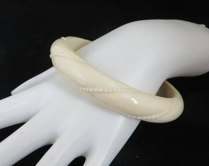 Vintage Cream Beaded Bangle, Plastic Raised Beaded Swirl Bracelet