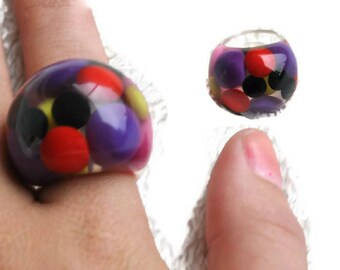1960's Lucite Statement Ring // Clear Plastic Mod Ring // Small