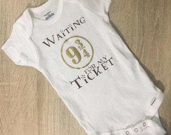 Hogwarts Express Onesie, Platform 9 3/4 Onesie, Hogwarts Onesie, Harry Potter Baby Clothes, Harry Potter Baby, Gryffindor Onesie, Ravenclaw