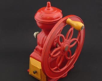 Vintage 1920s Coffee Grinder, Cast Iron Spanish Coffee Mill, Vintage Kitchenalia, Spanish Nacional V, Rustic Kitchenalia