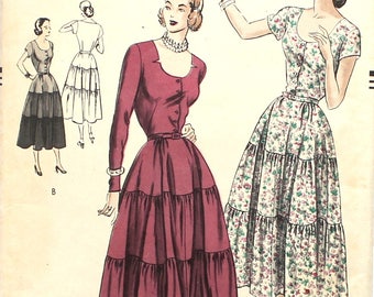 UNCUT Triple Layered 1940's Dress Bust 30 Vogue 6308 Vintage Sewing Pattern
