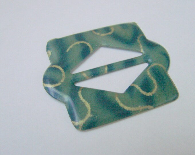Small Decorative Art Deco 1930s Green Celluloid Slide Dress Buckle / Vintage Fashion / Vintage Sewing