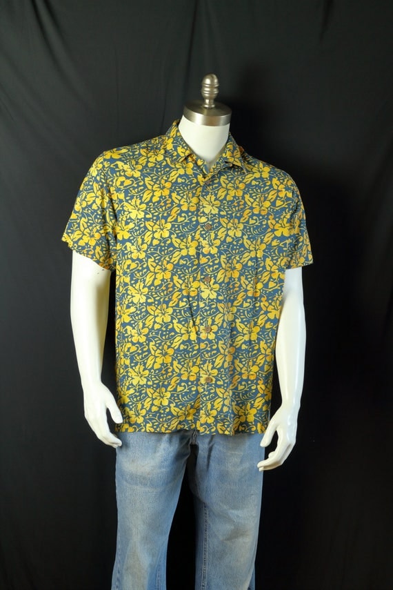 Rayon shirts Mens vintage clothing 90s short sleeve button up