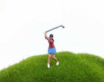 NEW 1 golf woman miniature project for diorama, sport terrarium , golf terrarium or dome resin jewelry