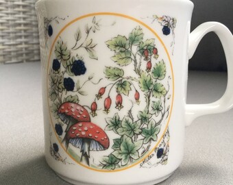 Grosvenor England Fine Bone China Meadowland Collection Bittersweet Miles Bayley Coffee Tea Cup