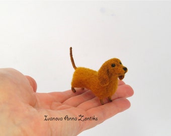 Felt dog, felt toy, needle felted animal, miniature dog, needle felted dog, Dachshund Dog, miniature Dachshund, brown Dachshund, Dachshund