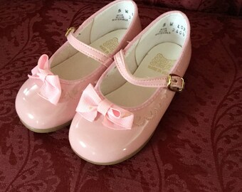 Chaussures Bébé Wee Squeak – Mary Janes à Fleurs Perforées – Multicolore – Pointure 5 US – Neuf Avec Emballage