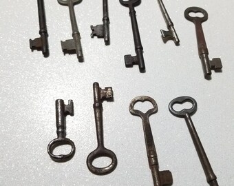 Vintage Lot of 10 Assorted Skeleton Keys Steampunk lot 1