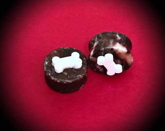 Bone Ear Stretcher Plugs, Bone Jewelry, Blood Stone Jewelry,Blood Stone Earrings, Laser Cut Jewelry, White Plugs, Punk Plugs, Punk Jewelry