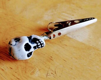 Skully Roach Clip