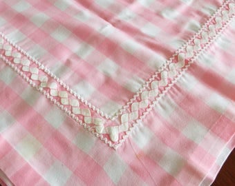 Vintage Pink White Gingham Checked Rick Racked Table Cloth