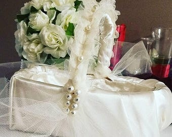 Flower girl basket in satin and pearls