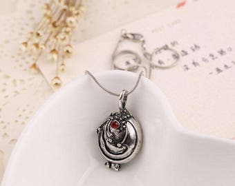 Vampire Diaries Elena Gilbert Antique Silver Locket Pendant Necklace