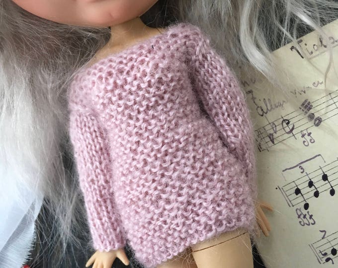 Oversize knitted sweater for Blythe doll. Blythe collection doll. Clothes for Blythe. Jacket for blythedoll. Dress for Blythe.