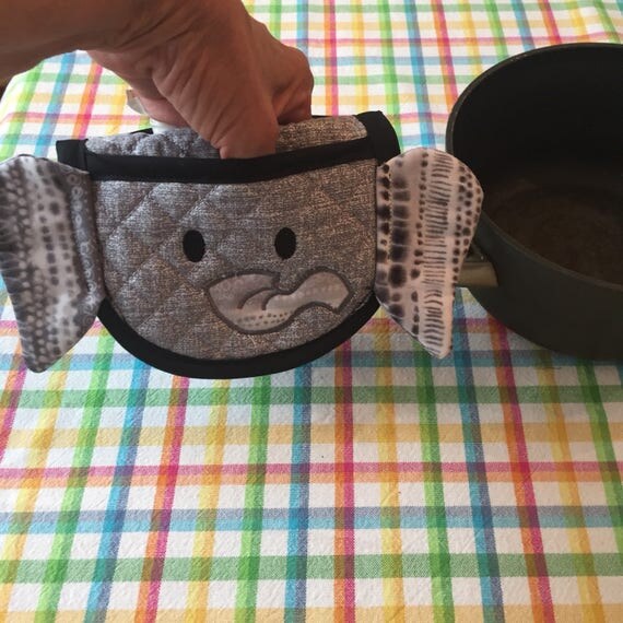 Elephant Finger Tip Oven Mitt Embroidered Oven Mitt Pot