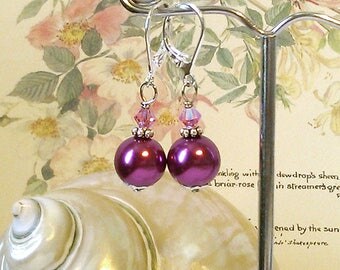 Boucles Dormeuses - Perles de verre nacré renaissance prune 10 mm et Cristal de Swarovski / plaqué argent - Plum pearly lever back earrings