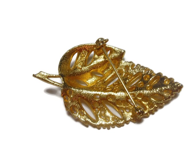 FREE SHIPPING Lisner double leaf brooch pin, gold tone leaves, statement piece, beautifully textured to reflect light, open work leaves