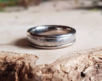 Meteorite Ring For Men with White Gold or Yellow Gold and Gibeon Meteorite - Unisex Male Wedding or Engagement Ring Widsmanstatten Pattern