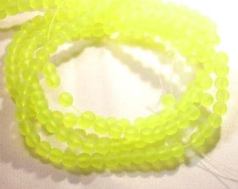 25 neon 4 mm Frosted Yellow round beads