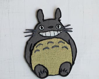 5.5 x 7.5 cm, Totoro Iron On Patch (P-511)