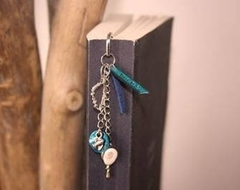 Bookmark "Corsica between the lines" sea...