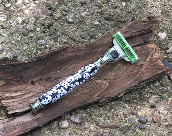 Punk Style Skulls Mach 3 Razor