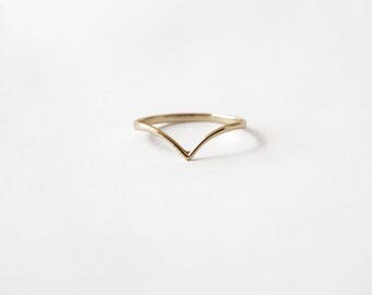Chevron ring, gold chevron ring, delicate ring, delicate gold ring, dainty jewelry R063