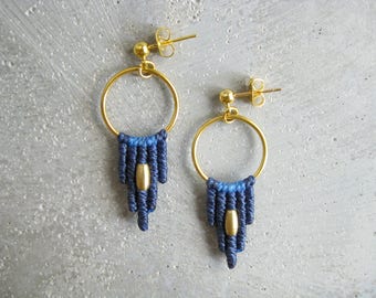 Blue Textile Earrings . Macrame Stud Drop Earrings . Modern Fiber Metal Jewelry . Gold Tone . Design by .. raïz ..