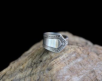 Sterling Silver Trimmed SPOON Ring / size (7.5)