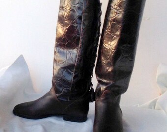 sz 6 m vintage flat brown croc print leather riding boots with lace up back