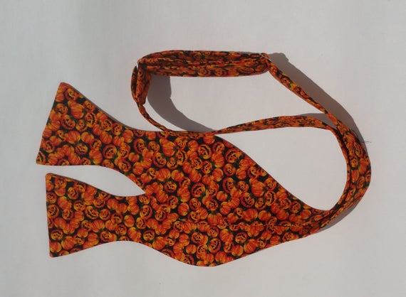 Halloween Pumpkin Mini Miniature Tiny Jackolantern Jack-o-lantern orange self tie bow tie adjustable freestyle Party
