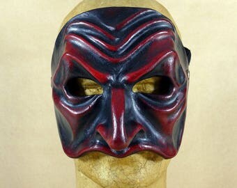 Commedia dell’Arte mask in papier maché: Pantalon de Bisognosi