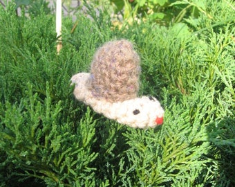 nutka_art handmade crochet small puppet finger marionette snail toys 6 cm 2,4 inch