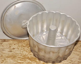 Aluminum bundt pan,large jello mold,with lid,pudding mold,cake mold,ice cream mold,8" x 5",cake pan,angel food cake,bakery decor,bakers gift