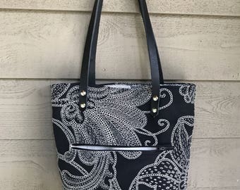 Bags and Purses, Canvas Totes, Canvas Totes with zipper pocket, Leather Handles, Large Bucket Bag, Shoulder Bag, Modern Bag, Handbags