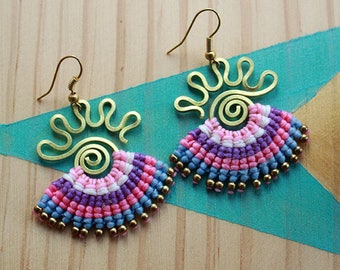 Boucles d'oreilles Ethnique chic en tissu| demi cercle léger à porter | Joli bijou fait main | 2017 | Cadeau mignon pour elle tous les jours