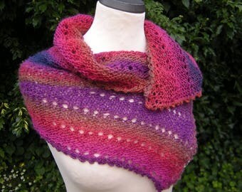Collar, loop, circle scarf, infinity scarf, knitted, pointy collar, Berry