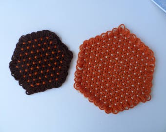 Free Shipping in USA Set of 2 Hand Made Yarn Trivets Hot Pads Daisy Loom Loomed Six Sided Brown, Orange, Burnt Orange, Cream 1619D