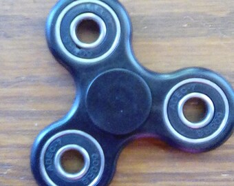 Fidget spinner
