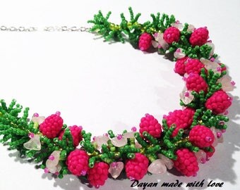 Collier/necklace with Raspberries