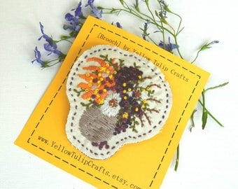 Embroidered Brooch, Floral Brooch, Handmade Brooch, Jewellery, Bijouterie, Fibre Art