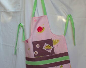Kitchen apron for the home, school and leisure.