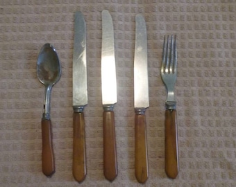 Vintage Bakelite Silverware/Antique Kitchenware/Brown/Caramel Handle/Set of Five(5)/Spoon/Fork/Knife/Replacement/Collectable/Classic/Used