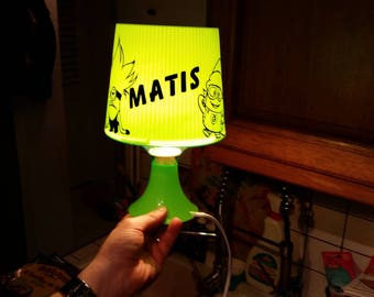 Green lamp with a "Minion" in vinyl with a name on the foot