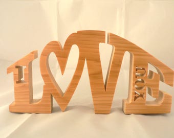 Chipboard cut "I LOVE YOU"