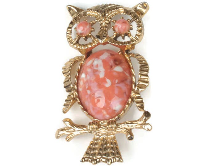 Gerrys Signed Owl Brooch Salmon Pink Mottled Cabochon Gold Tone Convertible Pendant