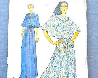 ON SALE Vintage Vogue 7128 Dress Sewing Pattern Evening Dress Bust 32.5 inches